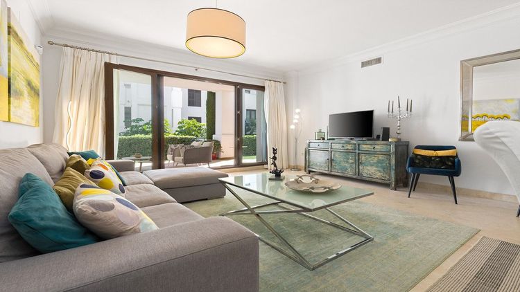 Apartment | Resale in Casares in Casares Others, Costa del Sol - Photo 2