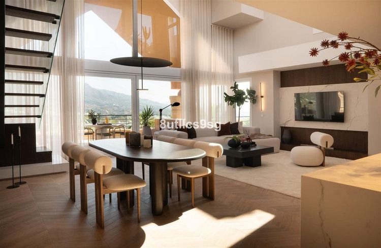 Penthouse | Resale in Nueva Andalucía in Nueva Andalucía Others, Costa del Sol - Photo 5
