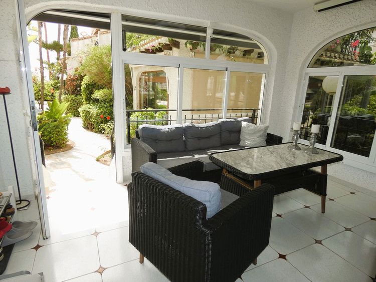 House | Resale in Cabo Roig in Cabo Roig, Costa Blanca - Photo 5