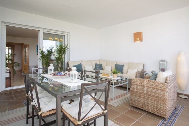 Apartment | Resale in Selwo in Selwo, Costa del Sol - Photo 2