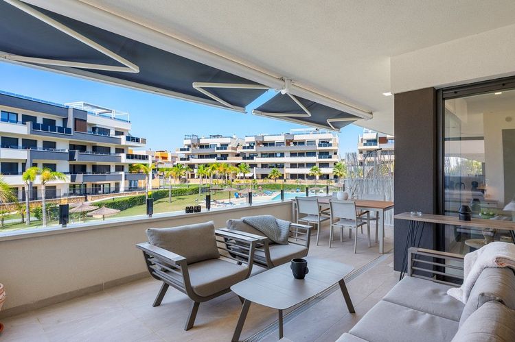 Apartment | Resale in Playa Flamenca in Playa Flamenca, Costa Blanca - Photo 4