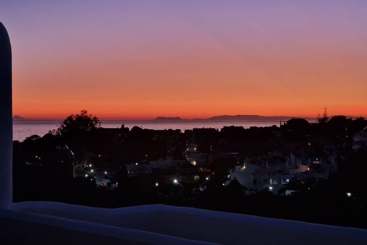 House | Resale in Cabopino in Cabopino, Costa del Sol - Photo 4