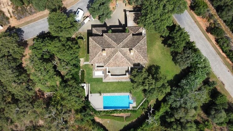 House | Resale in Sotogrande in Sotogrande Others, Costa del Sol - Photo 4