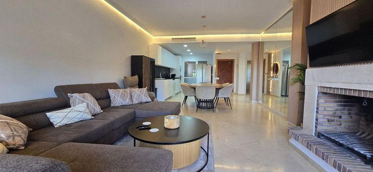 Penthouse | Resale in New Golden Mile in New Golden Mile, Estepona East Others, Costa del Sol - Photo 3