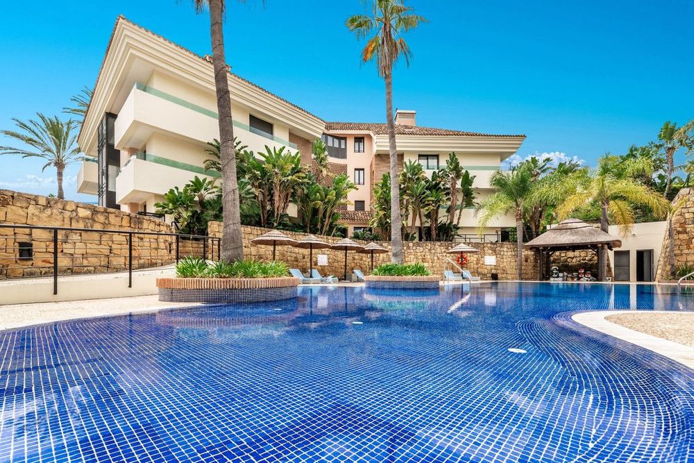 Apartment | Resale in Los Monteros in Los Monteros, Costa del Sol - Main property photo