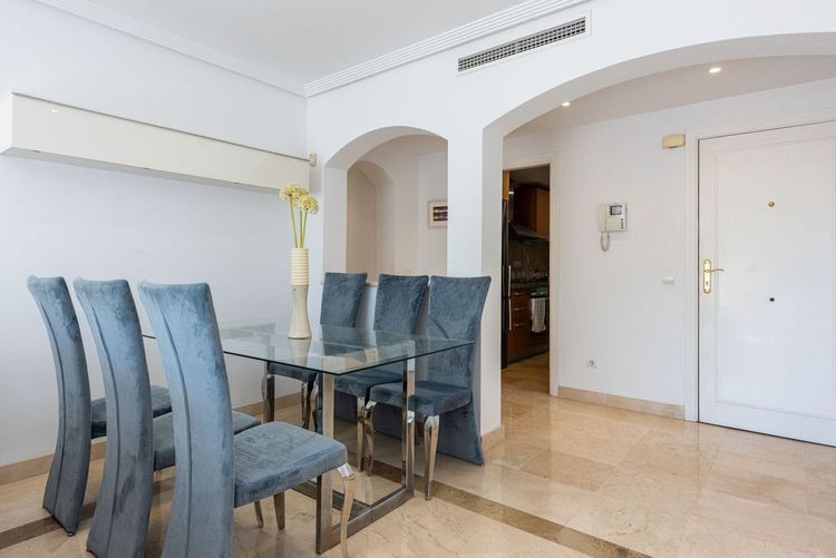 Penthouse | Resale in Los Arqueros in Los Arqueros, Costa del Sol - Photo 4