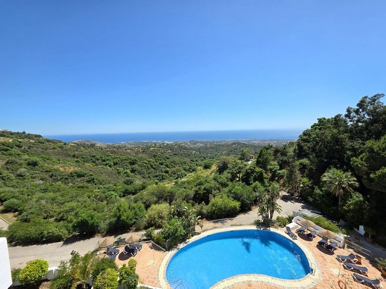 Apartment | Resale in La Mairena in La Mairena, Costa del Sol - Photo 5