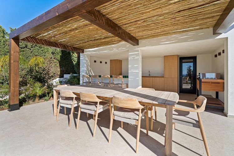 House | Resale in Benahavís in Benahavís Others, Costa del Sol - Photo 4