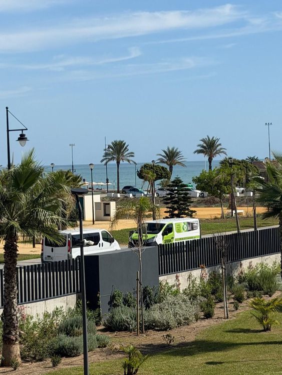 Apartment | Resale in Los Alamos in Los Alamos, Playamar, Costa del Sol - Photo 2