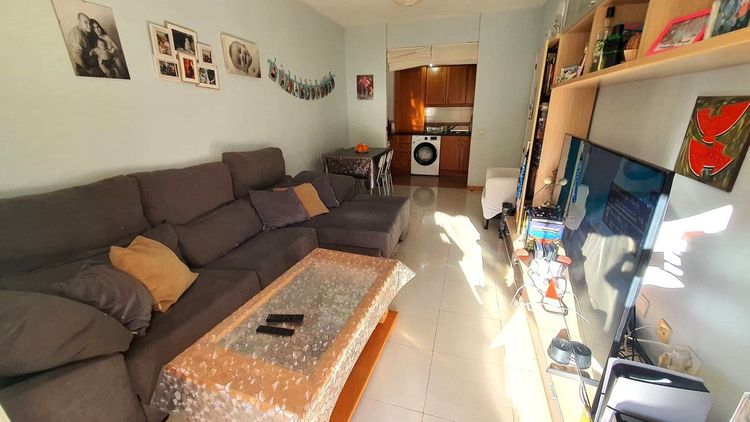 Apartment | Resale in Los Pacos in Los Pacos, Costa del Sol - Photo 2