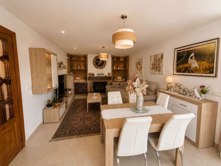 House | Resale in Manilva in Manilva Others, Costa del Sol - Photo 2