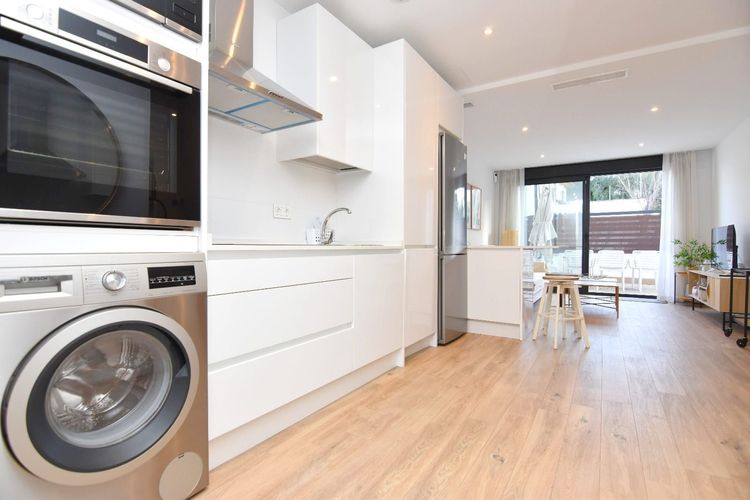 Apartment | Resale in Torremolinos in Torremolinos Others, Costa del Sol - Photo 3