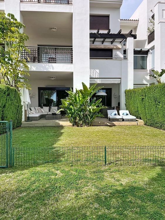 Apartment | Resale in El Paraiso in El Paraiso, Costa del Sol - Photo 3