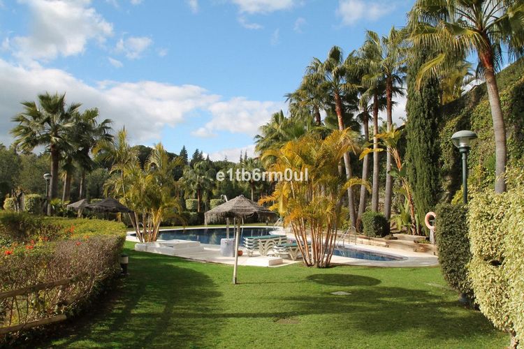 Apartment | Resale in The Golden Mile in The Golden Mile, Costa del Sol - Photo 4