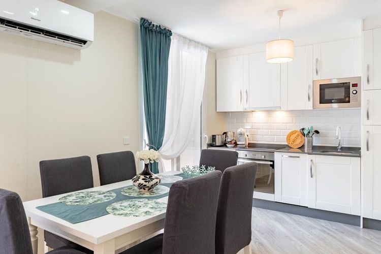 Apartment | Resale in Calahonda in Calahonda, Costa del Sol - Photo 4