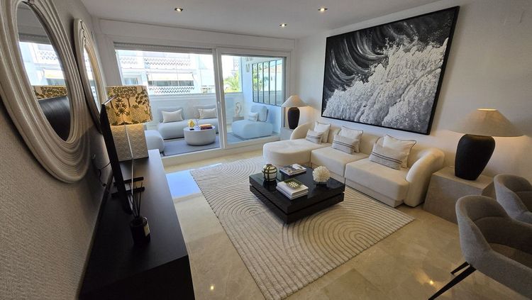 Apartment | Resale in The Golden Mile in The Golden Mile, Nagueles-Milla de Oro, Costa del Sol - Photo 2