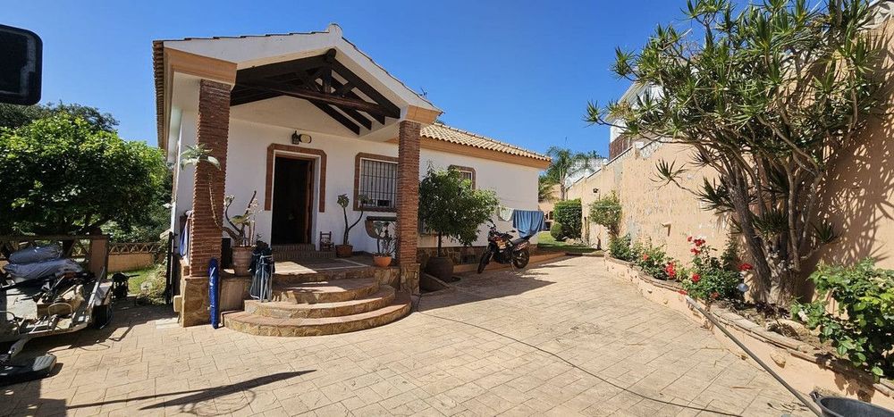 House | Resale in El Rosario in El Rosario, Costa del Sol - Main property photo