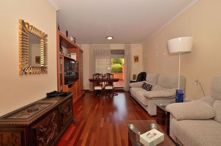 Apartment | Resale in Torremolinos in Torremolinos Others, Costa del Sol - Photo 4