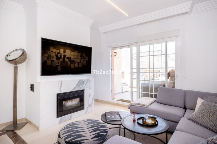 Penthouse | Resale in Nueva Andalucía - Development photo 1