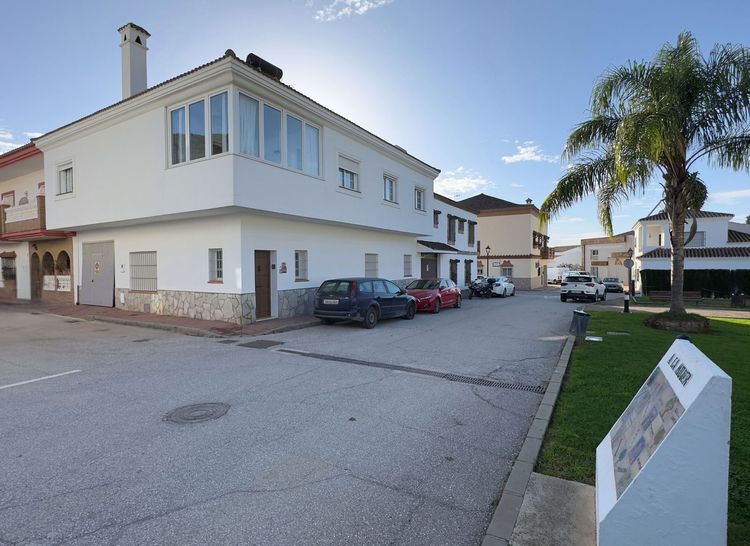 listing card gallery