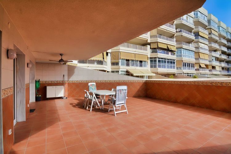 Apartment | Resale in Los Boliches in Los Boliches, Costa del Sol - Photo 2
