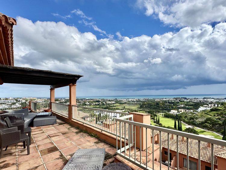 listing card gallery