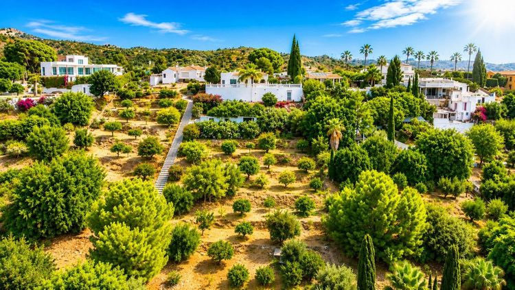 House | Resale in Estepona in Estepona, Costa del Sol - Photo 3