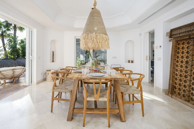 House | Resale in Altos de los Monteros in Altos de los Monteros, Costa del Sol - Photo 5