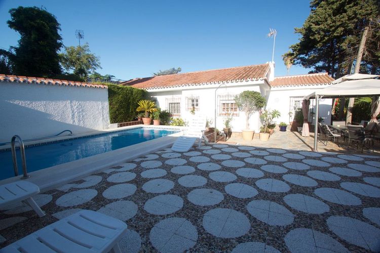 House | Resale in Casares in Casares Others, Costa del Sol - Photo 2