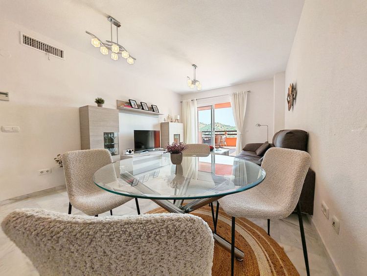 Apartment | Resale in Reserva de Marbella in Reserva de Marbella, Costa del Sol - Photo 4