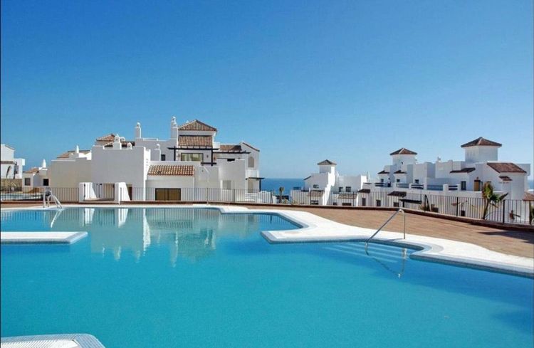 Apartment | Resale in La Alcaidesa in La Alcaidesa, Costa del Sol - Photo 3