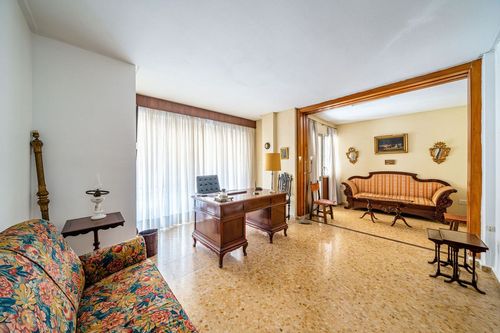 Apartment | Resale in Málaga Centro — Málaga Centro, Costa del Sol