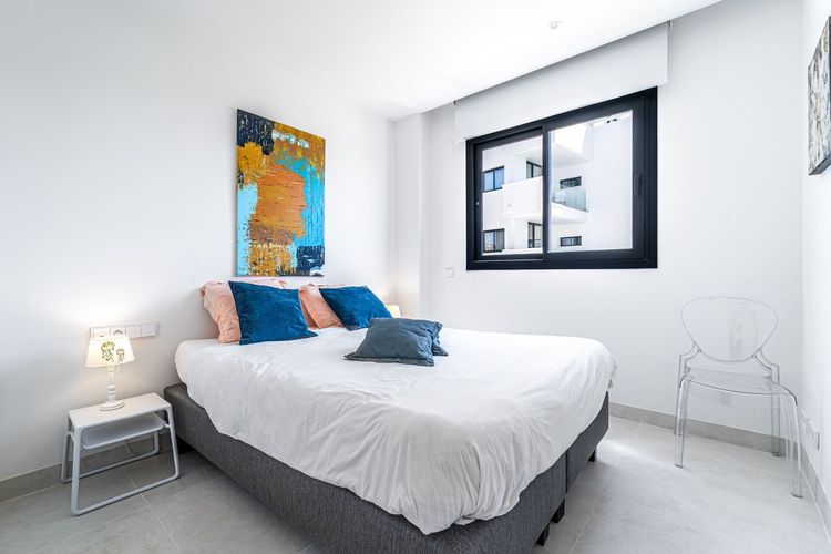 Apartment | Resale in Fuengirola in Fuengirola Others, Costa del Sol - Photo 5