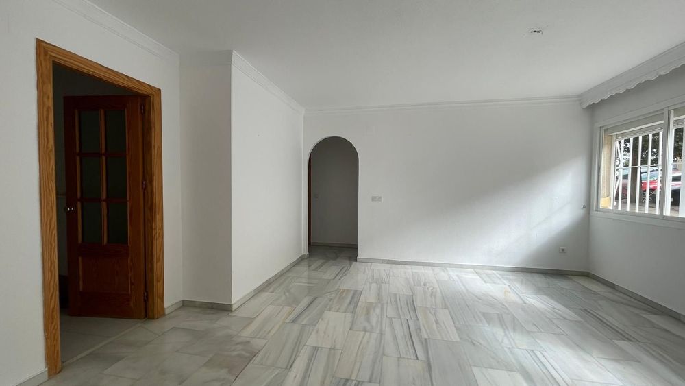 Apartment | Resale in Estepona in Estepona, Costa del Sol - Main property photo