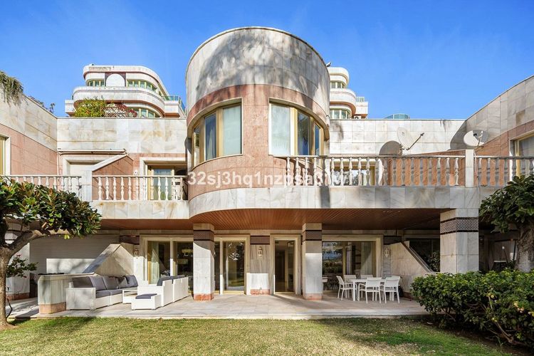 Apartment | Resale in Marbella - Development photo 1