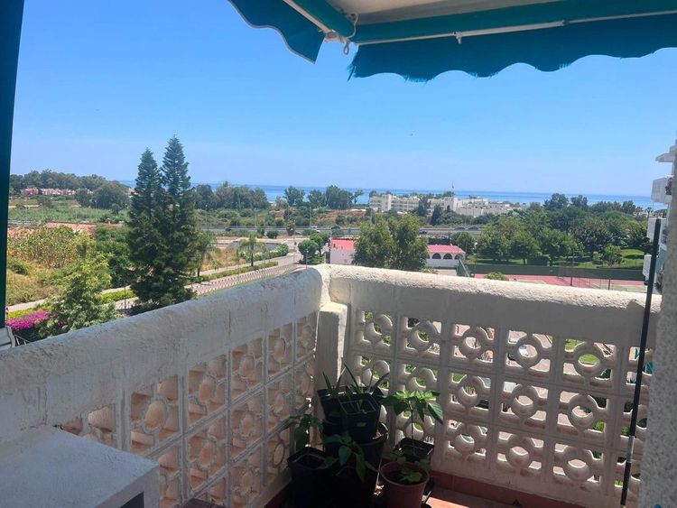 Apartment | Resale in Estepona in Estepona, Costa del Sol - Photo 3