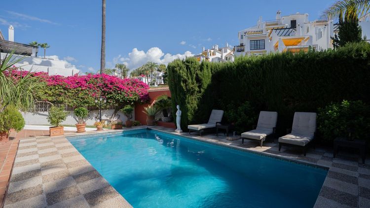 House | Resale in Marbella - Development photo 1