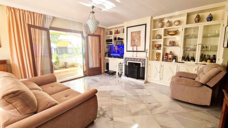 House | Resale in Mijas Golf in Mijas Golf, Costa del Sol - Photo 3