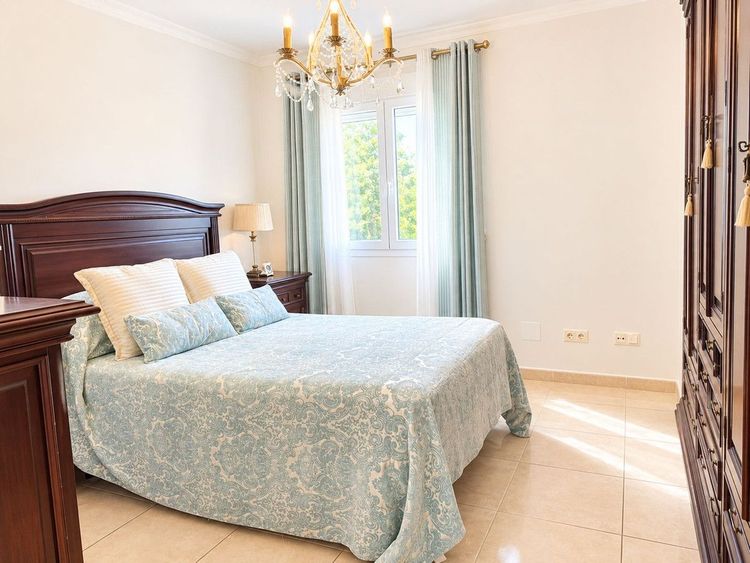 Apartment in La Campana in La Campana, Rodeo Alto-Guadaiza-La Campana, Costa del Sol - Photo 4