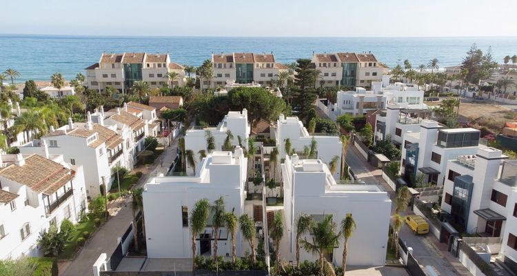 House | Resale in The Golden Mile in The Golden Mile, Costa del Sol - Photo 2