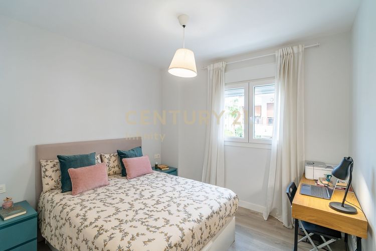 Apartment | Resale in Mijas Costa in Mijas Costa, Costa del Sol - Photo 5