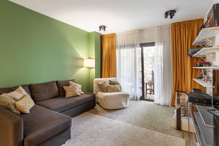 Apartment | Resale in Río Real in Río Real, Costa del Sol - Photo 4