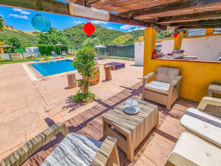 DetachedHouse in Casares in Casares Others, Casares, Costa del Sol - Photo 2