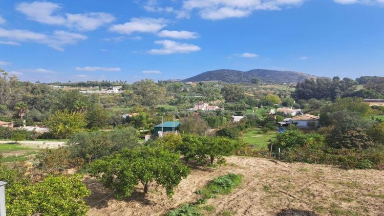 House | Resale in Alhaurín el Grande in Alhaurín el Grande, Costa del Sol - Photo 3