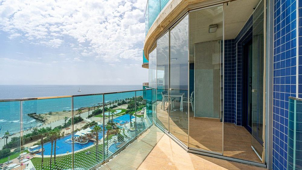 Apartment | Resale in Punta Prima in Punta Prima, Costa Blanca - Main property photo
