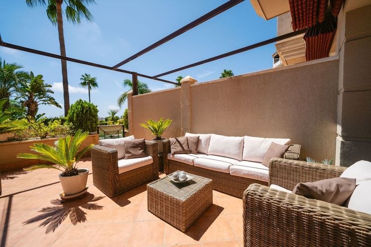 Apartment | Resale in Fuengirola in Fuengirola Others, Costa del Sol - Photo 2