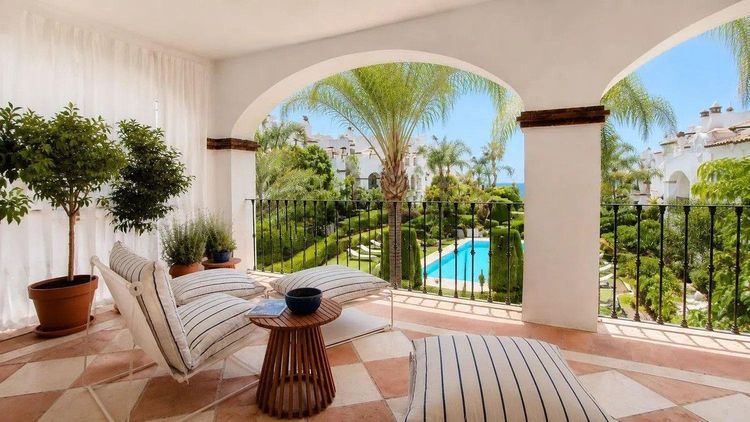 Apartment | Resale in Nagüeles in Nagüeles, Costa del Sol - Photo 4