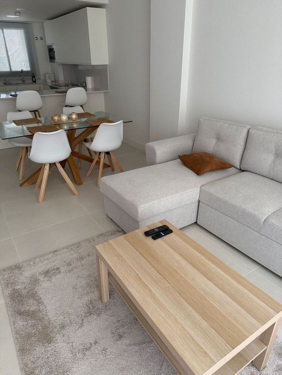 Apartment | Resale in Benalmadena Costa in Benalmadena Costa, Costa del Sol - Photo 5