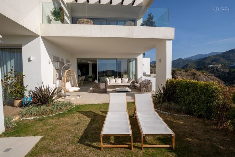 Apartment | Resale in Benahavís - Development photo 1