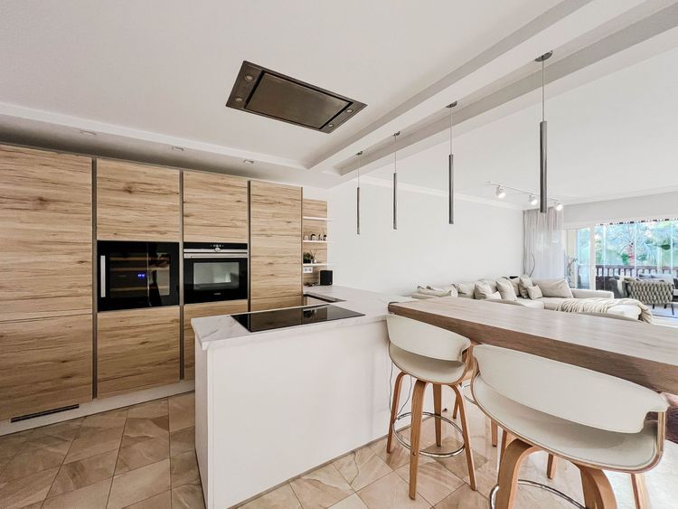 Apartment | Resale in Atalaya in Atalaya, Costa del Sol - Photo 4